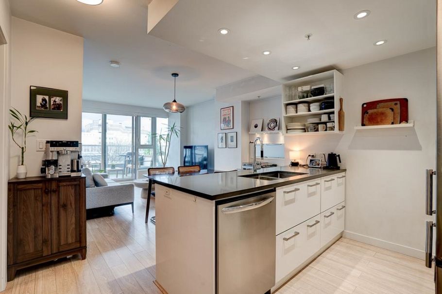 201 983 E Hastings Street Vancouver, BC - 11