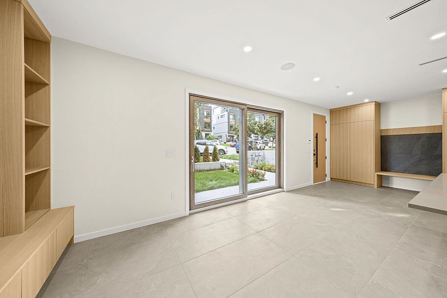 1 2091 E 20th Avenue Vancouver, BC - 14