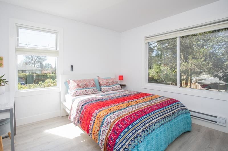 344 W 23rd Street North Vancouver, BC - 17