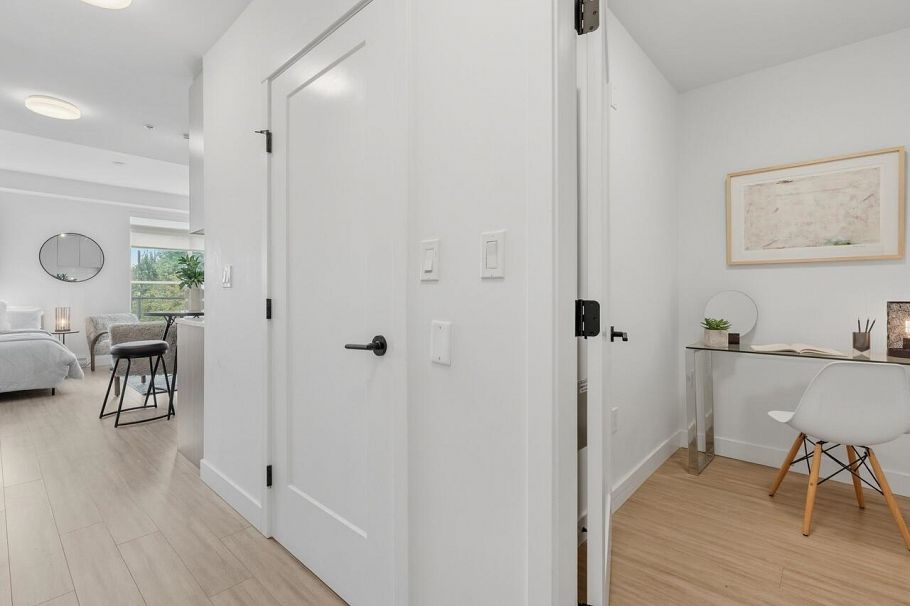 208 2408 Grant Street Vancouver, BC - 15