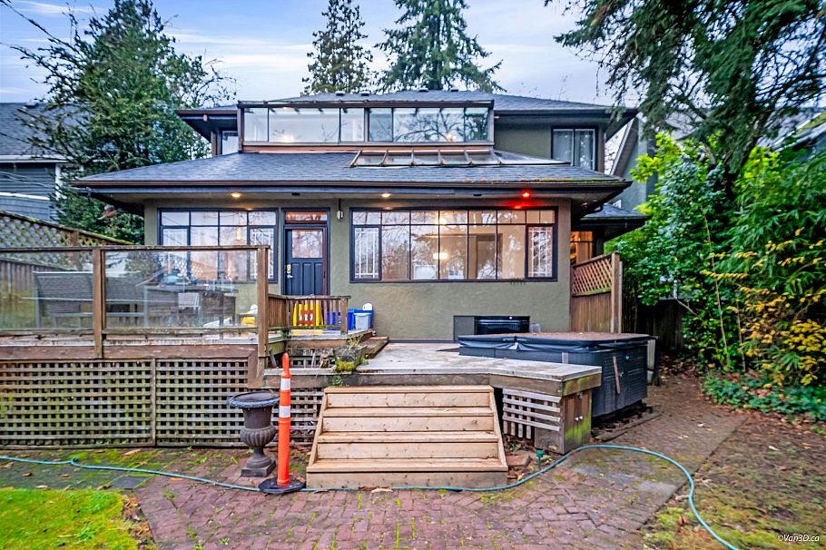3758 W 35th Avenue Vancouver, BC - 35
