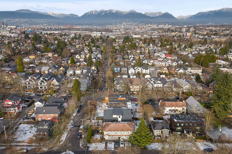 1 3118 Windsor Street Vancouver, BC - 39