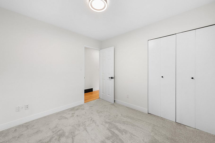 1777 Caledonia Avenue North Vancouver, BC - 15