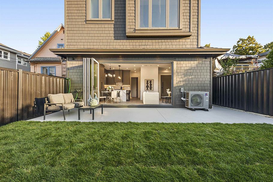 2 847 E 10th Avenue Vancouver, BC - 29