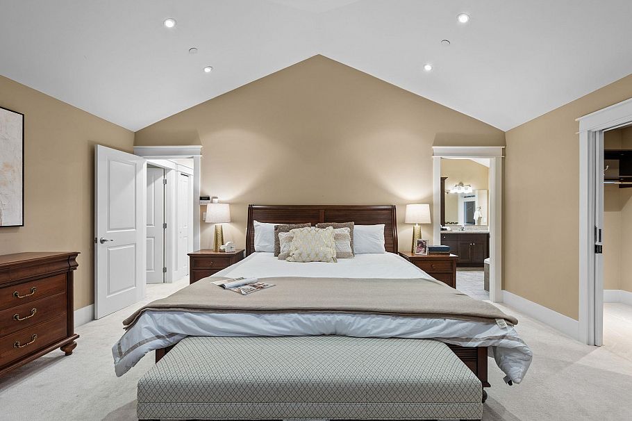 3895 W 23rd Avenue Vancouver, BC - 30