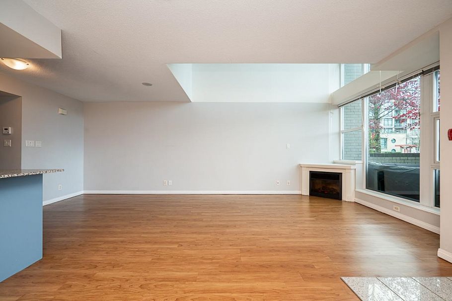 TH6 168 E Esplanade Avenue North Vancouver, BC - 7