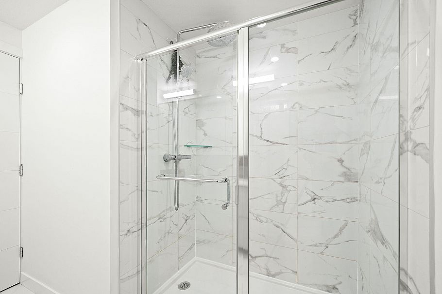 TH8 108 E 8th Street North Vancouver, BC - 20