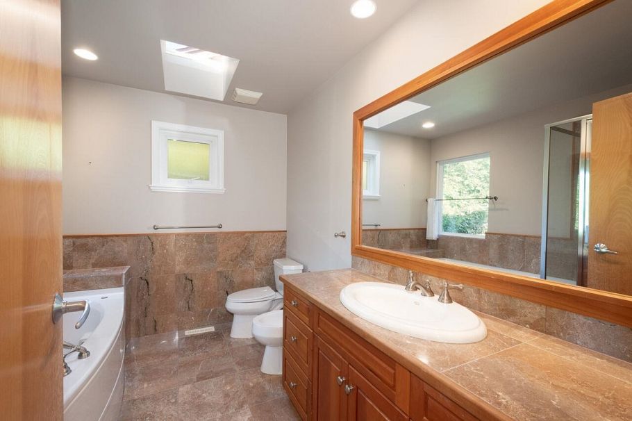 4080 St. Pauls Avenue North Vancouver, BC - 15