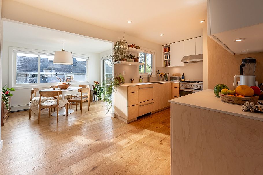 2254 Ferndale Street Vancouver, BC - 2