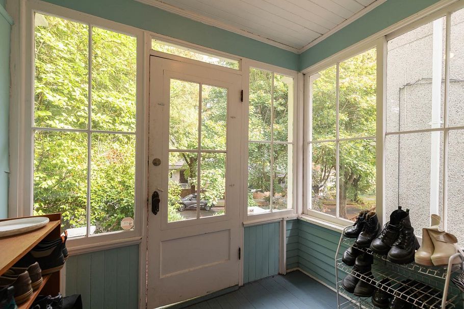 928 E 17th Avenue Vancouver, BC - 2