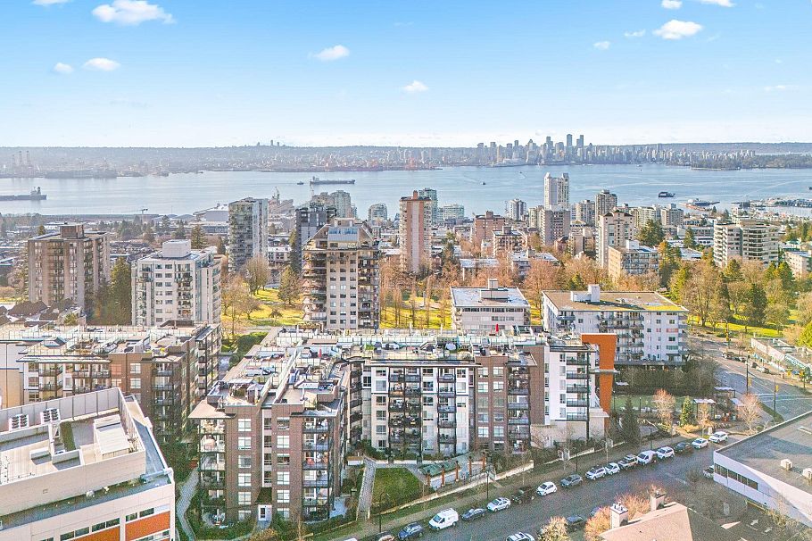 TH8 108 E 8th Street North Vancouver, BC - 34