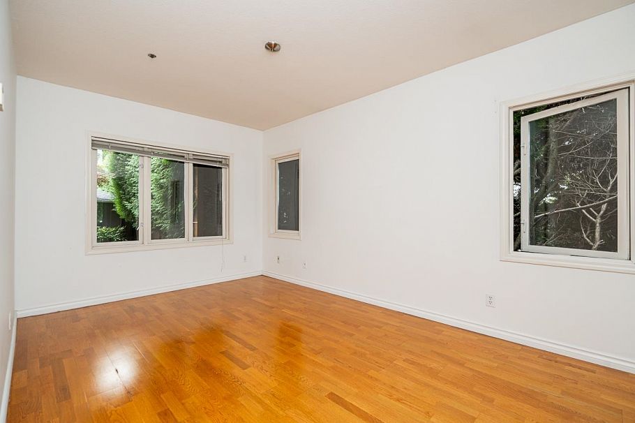 1796 W 14th Avenue Vancouver, BC - 4