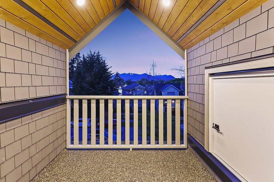 1 1322 E 13th Avenue Vancouver, BC - 32