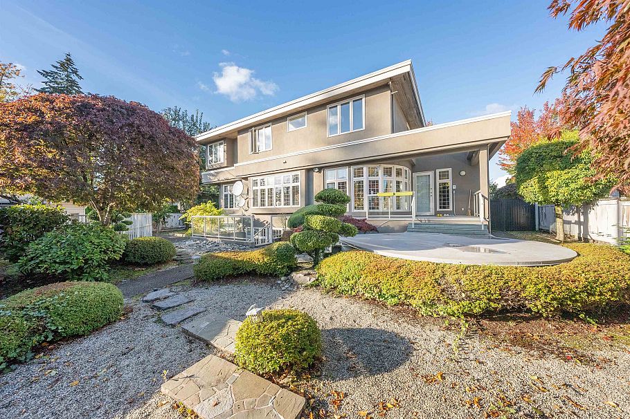 1426 W 48th Avenue Vancouver, BC - 25