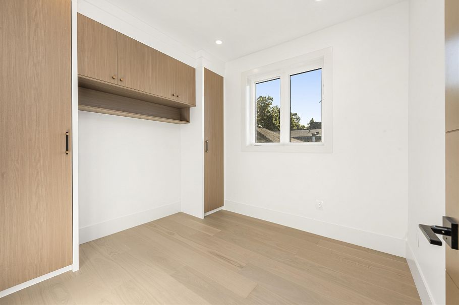 2 847 E 10th Avenue Vancouver, BC - 18