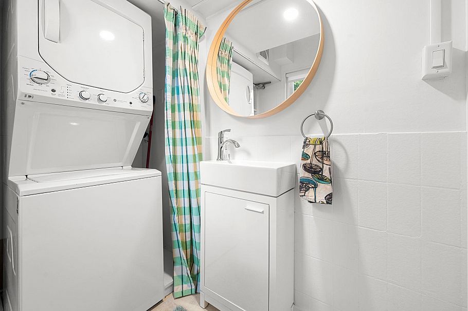 2052 Capilano Road North Vancouver, BC - 26