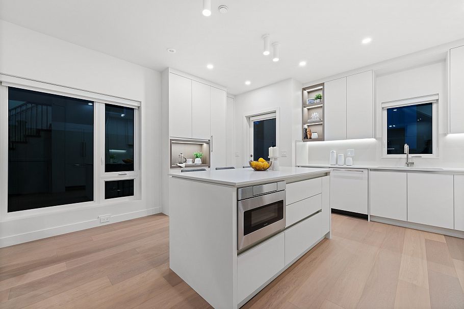 1 1632 E 21st Avenue Vancouver, BC - 7