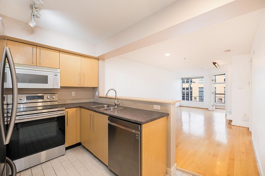 310 2768 Cranberry Drive Vancouver, BC - 12