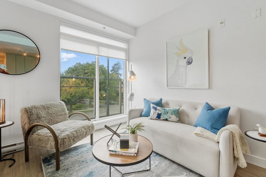 208 2408 Grant Street Vancouver, BC - 10