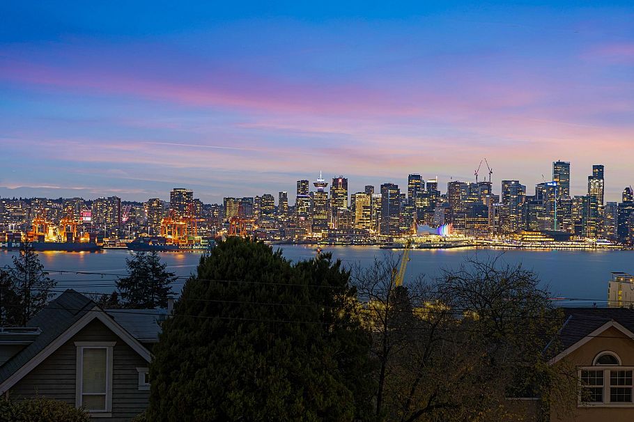 340 E Keith Road North Vancouver, BC - 25