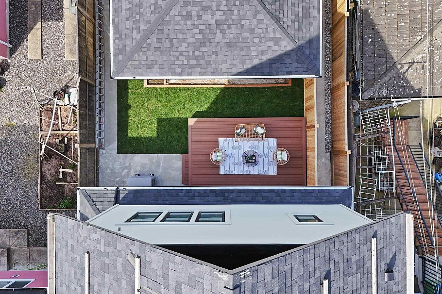 2 2253 Grant Street Vancouver, BC - 37