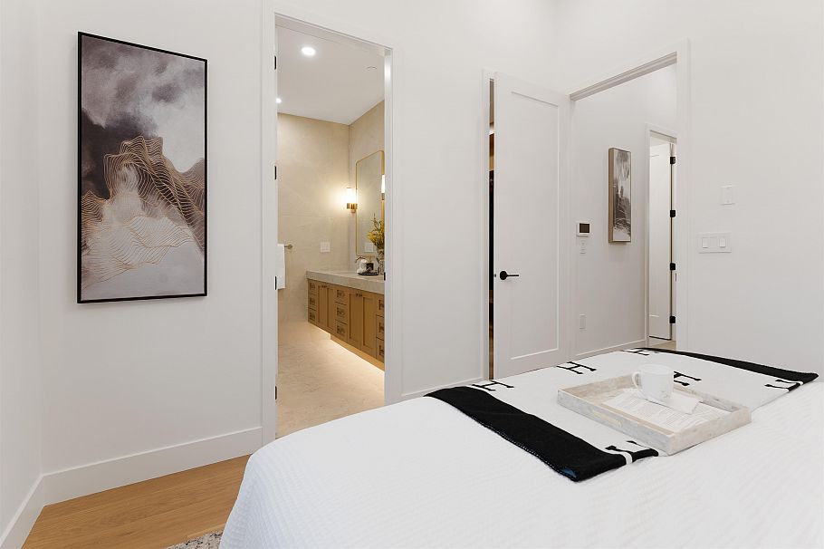 1 1765 Graveley Street Vancouver, BC - 20