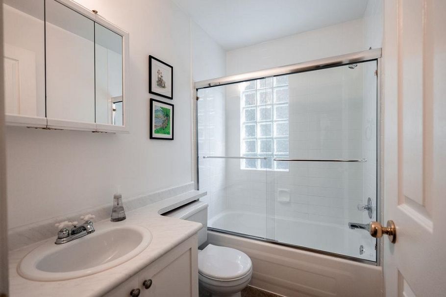 1056 Nicola Street Vancouver, BC - 18