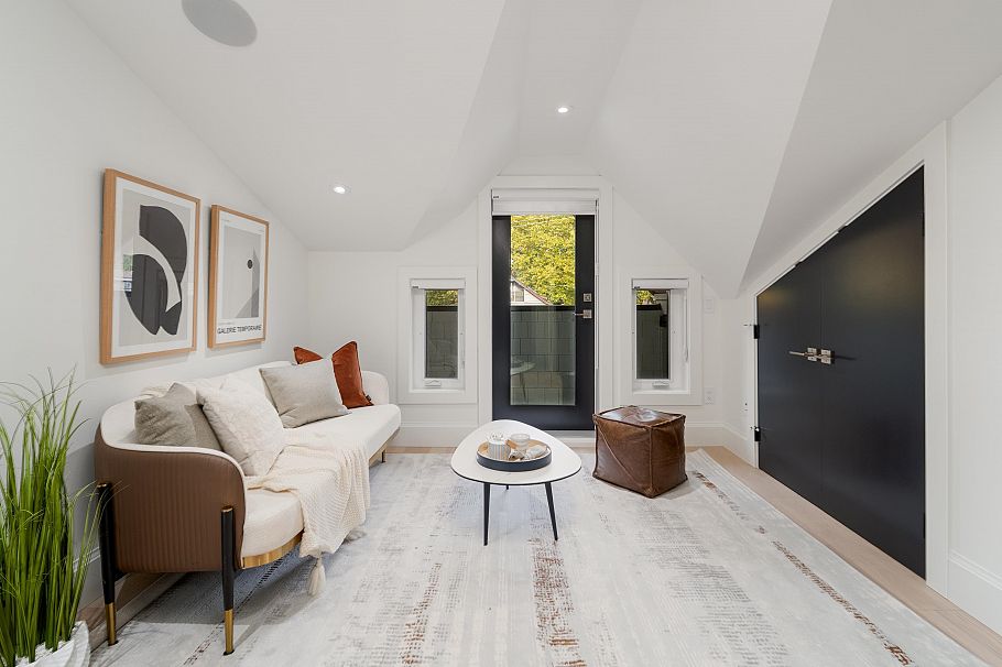 3783 W 27th Avenue Vancouver, BC - 32