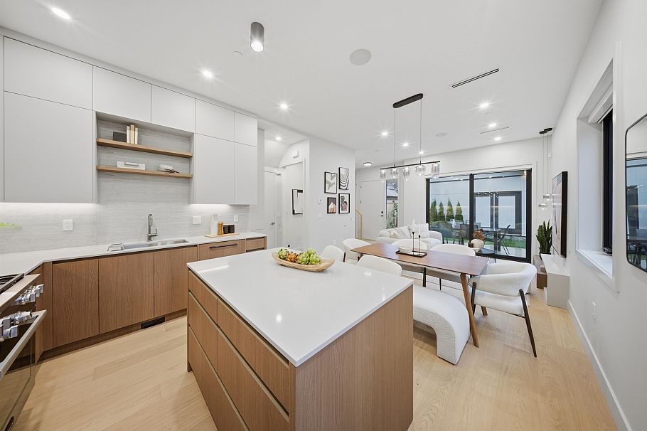 2 2635 W 12th Avenue Vancouver, BC - 14