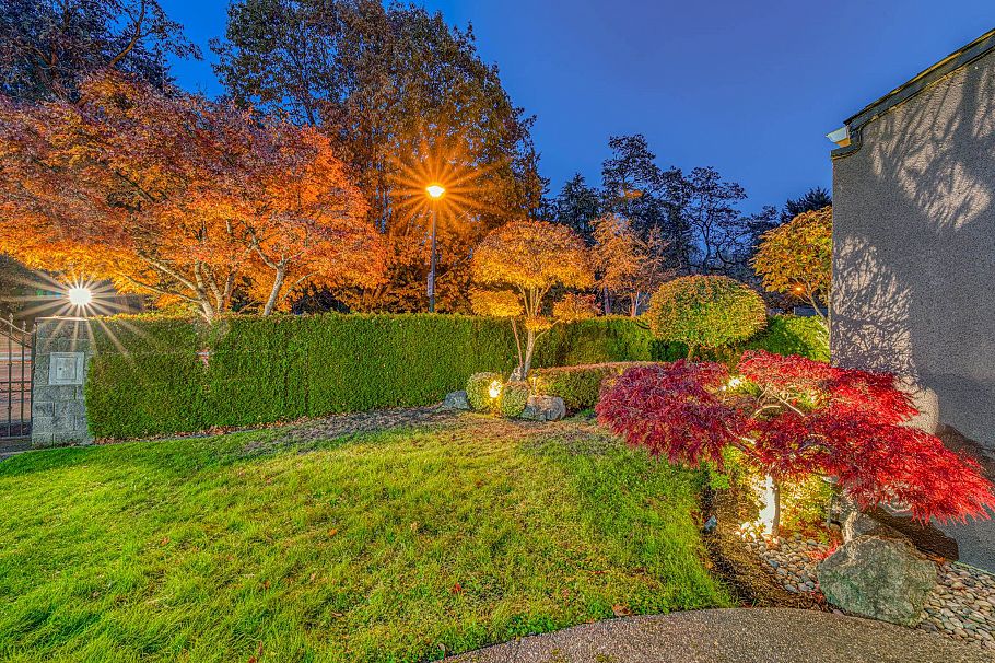 1428 W 37th Avenue Vancouver, BC - 37