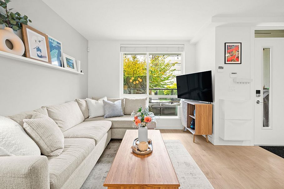 TH8 108 E 8th Street North Vancouver, BC - 13