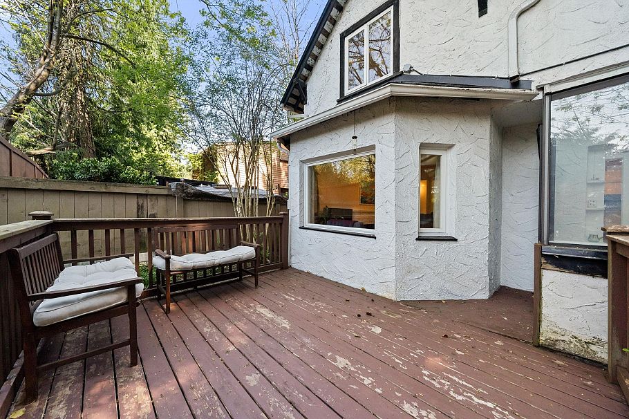 2052 Capilano Road North Vancouver, BC - 33