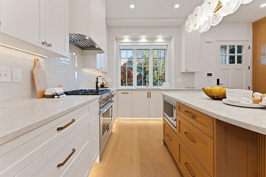 1 1765 Graveley Street Vancouver, BC - 3