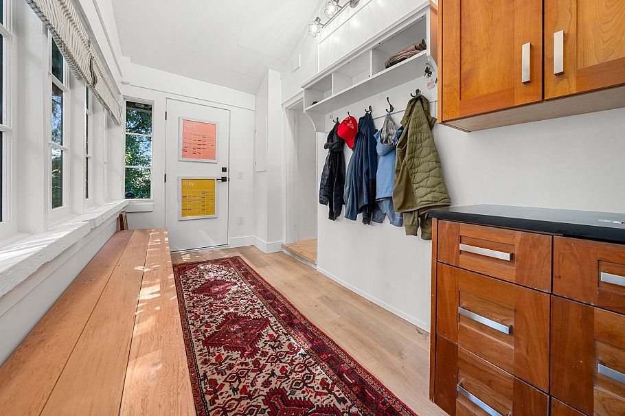 2052 Capilano Road North Vancouver, BC - 31