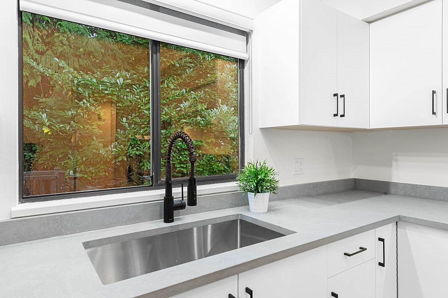 1777 Caledonia Avenue North Vancouver, BC - 5