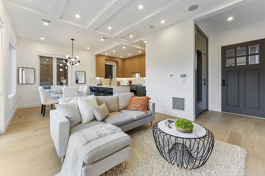 2 1322 E 13th Avenue Vancouver, BC - 1