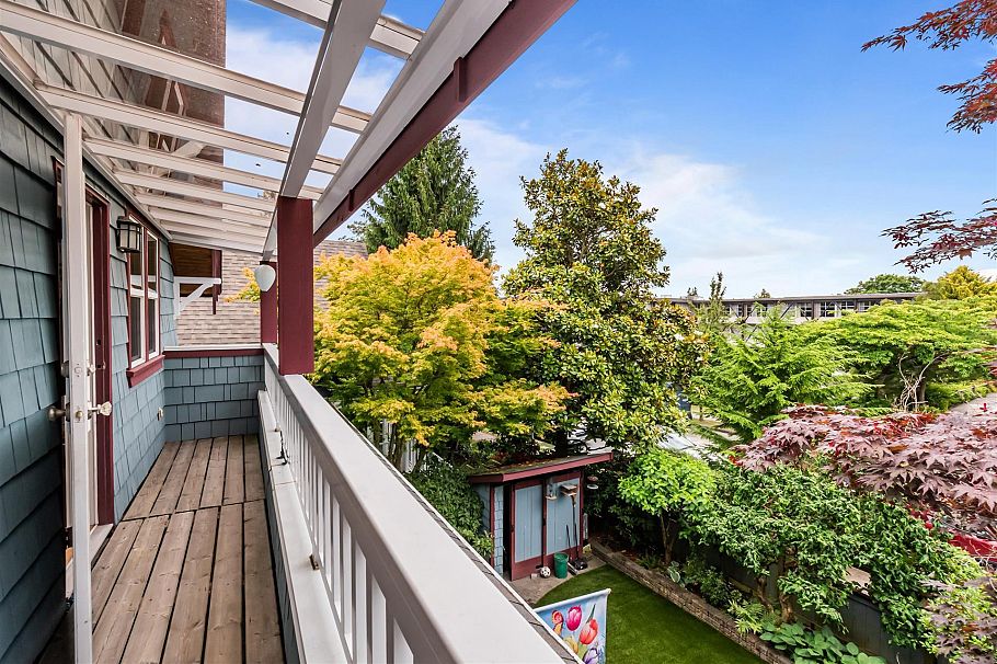 419 E 23rd Avenue Vancouver, BC - 16