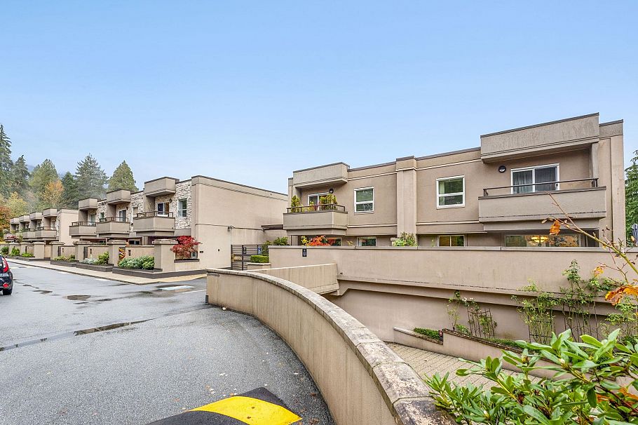 102 1500 Ostler Court North Vancouver, BC - 30