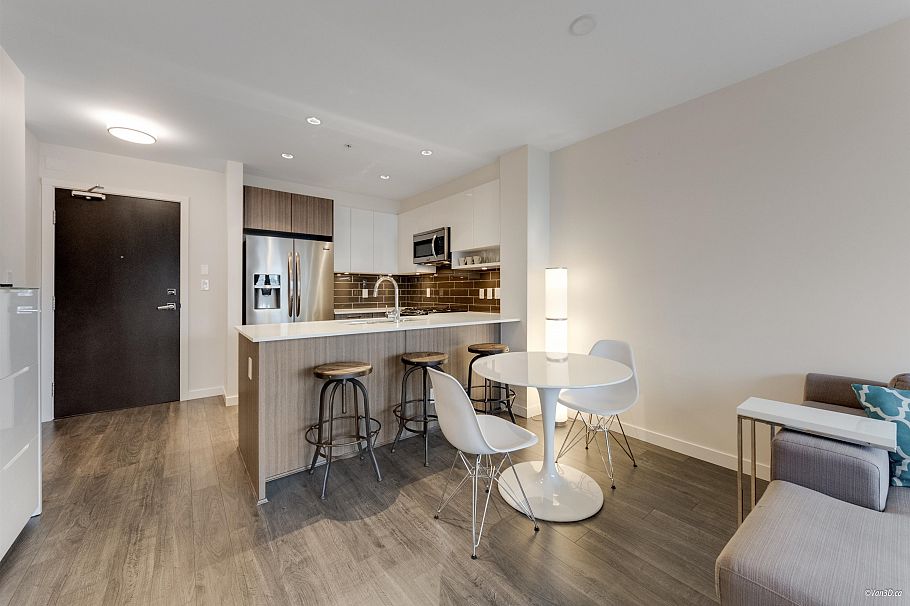 204 202 E 24th Avenue Vancouver, BC - 13