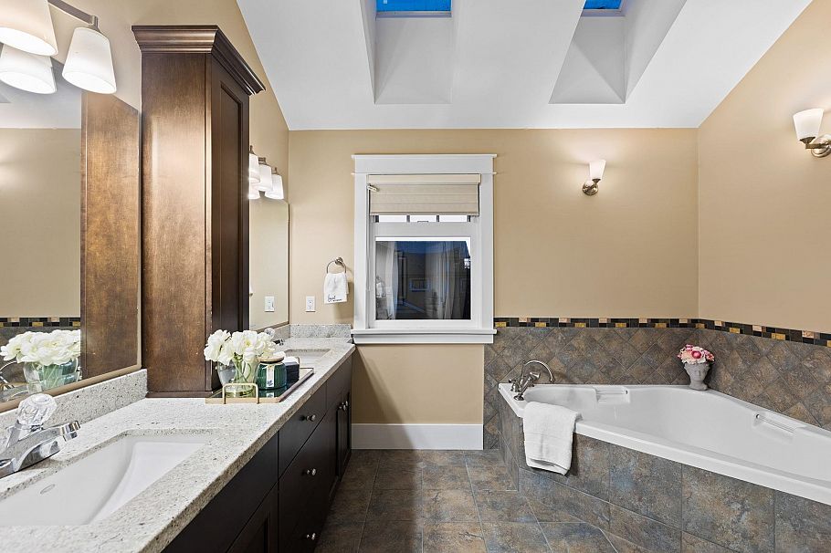 3895 W 23rd Avenue Vancouver, BC - 27