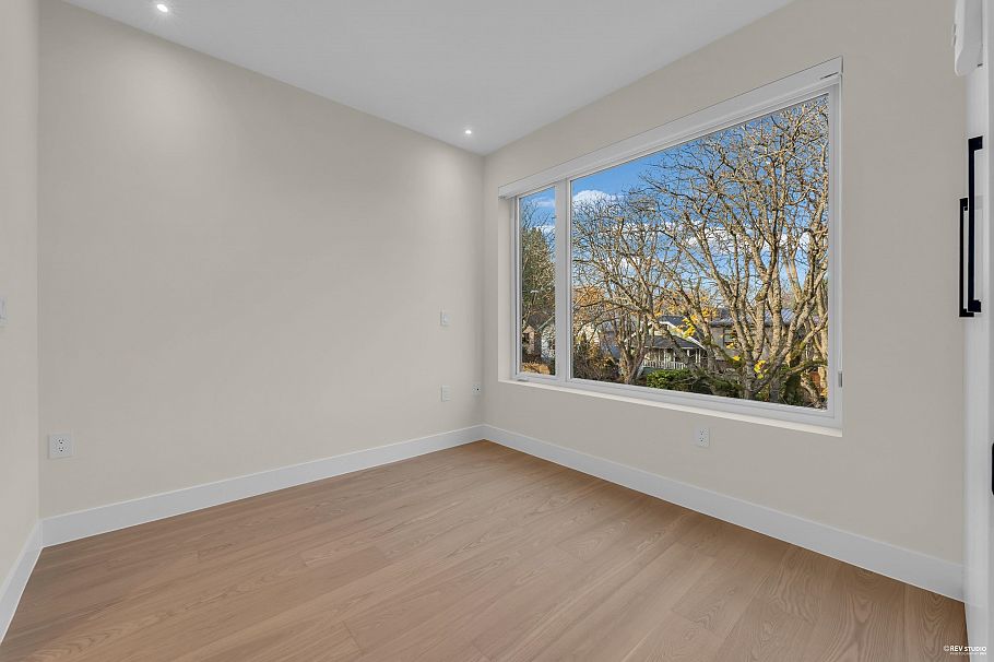 1 4150 14th W Avenue Vancouver, BC - 16