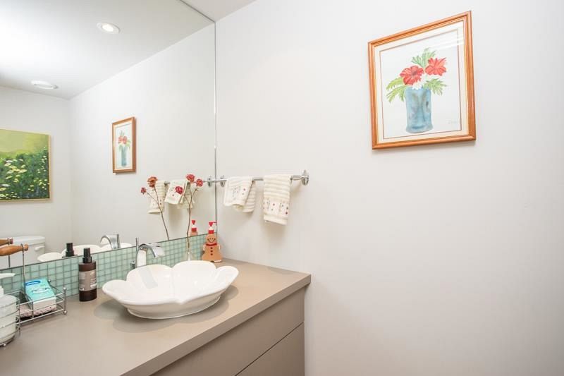 4436 W 12th Avenue Vancouver, BC - 10