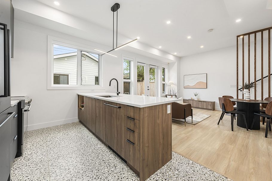 4014 Rupert Street Vancouver, BC - 5