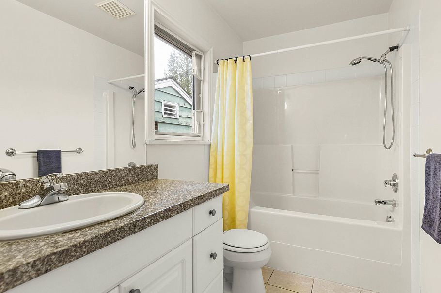 1270 W 46th Avenue Vancouver, BC - 19