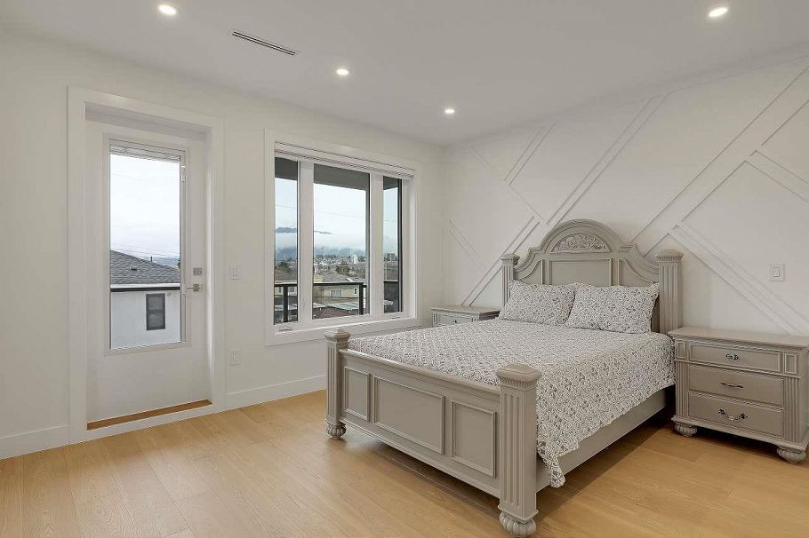 3073 E 3rd Avenue Vancouver, BC - 12