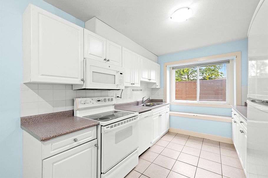 3806 Pine Street Burnaby, BC - 18