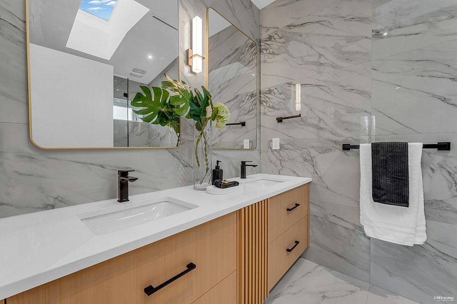 1 4150 14th W Avenue Vancouver, BC - 20