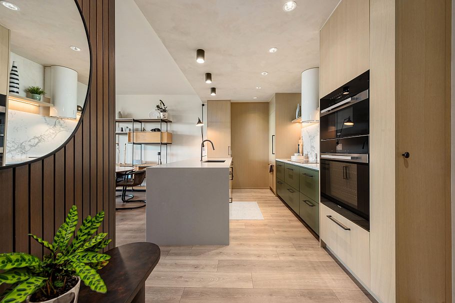 805 1616 Columbia Street Vancouver, BC - 1