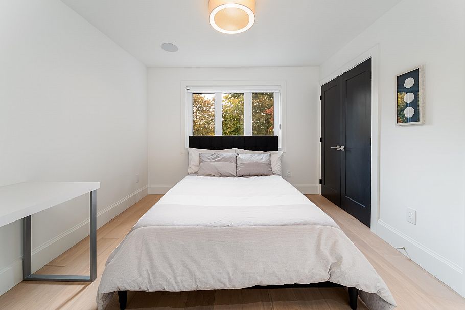 3783 W 27th Avenue Vancouver, BC - 24