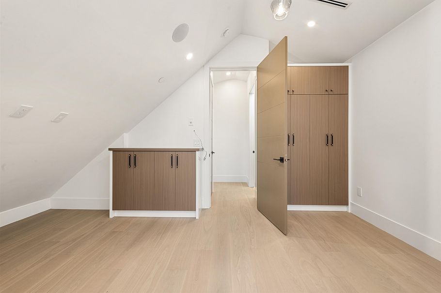 2 847 E 10th Avenue Vancouver, BC - 23